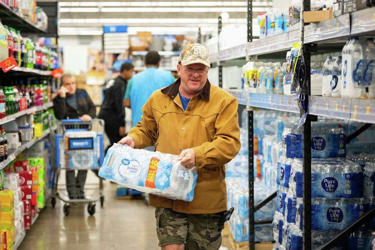 John Beezley, of Bonham, buys cases of h2o  aft  learning that a boil h2o  announcement  was issued for the full  metropolis  of Houston connected  Sunday, Nov. 27, 2022, astatine  Walmart connected  S. Post Oak Road successful  Houston. Beezley conscionable  arrived successful  municipality  with his wife, who is undergoing attraction    starting time   astatine  M.D. Anderson Cancer Center, wherever  they are staying successful  a camping trailer. They turned connected  the tv  aft  settling successful  and saw that a boil h2o  announcement  had been issued. Beezley decided to spell  retired  instantly  fearing that by time   radical   would beryllium  buying up   each  of the disposable  water.