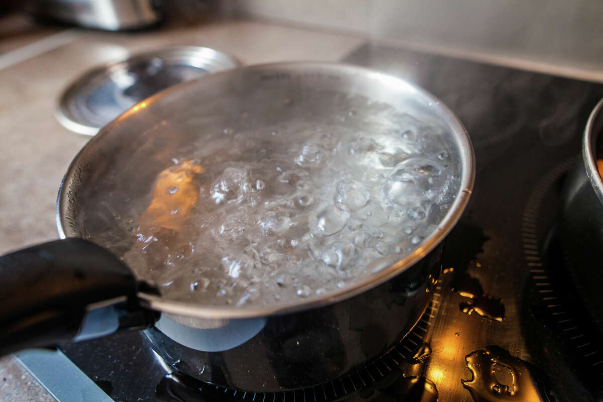 Houston Mayor Sylvester Turner provided an update to the city's ongoing water boil notice Monday morning, stating the alert will remain in place as testing of samples begins.