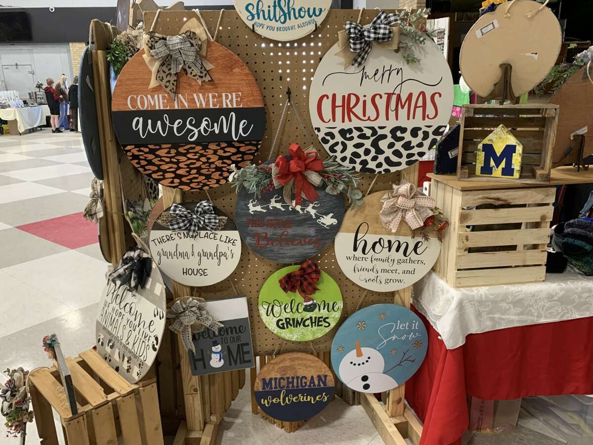 The annual Evergreen Festival in downtown Reed City kicked off the holiday season this past weekend with a holiday decorating contest, a lighted parade and visits with Santa and his reindeer.