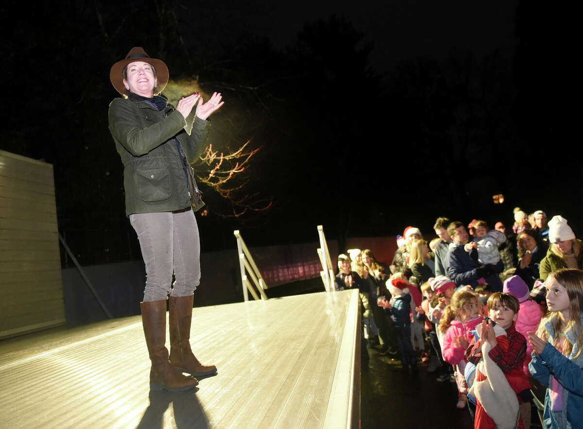 In Photos Santa visits the Darien Christmas tree lighting