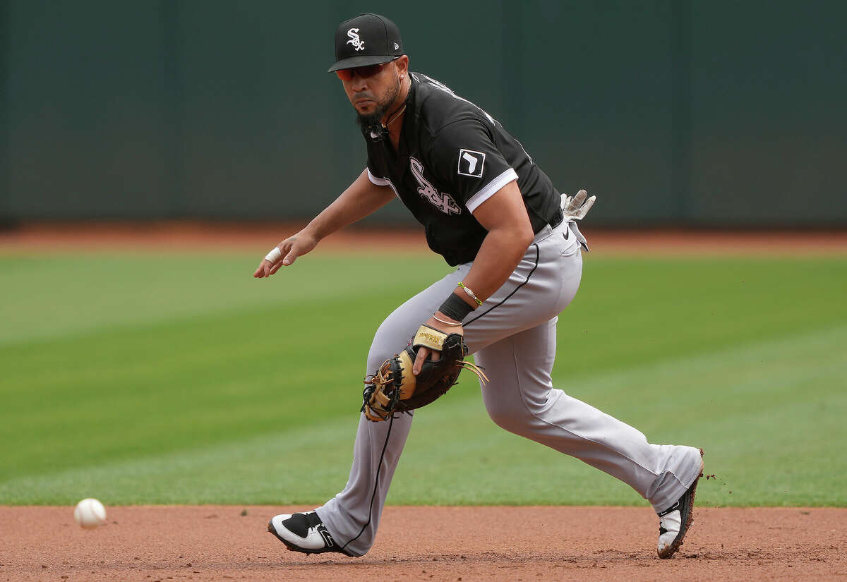 Jose Abreu will play in the White Sox ALDS opener vs Astros