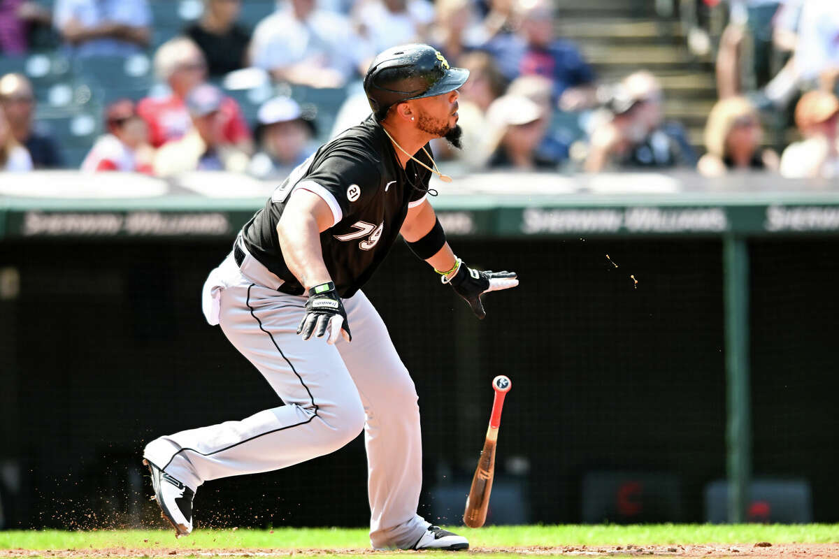 White Sox can contend for postseason in 2020, Jose Abreu says