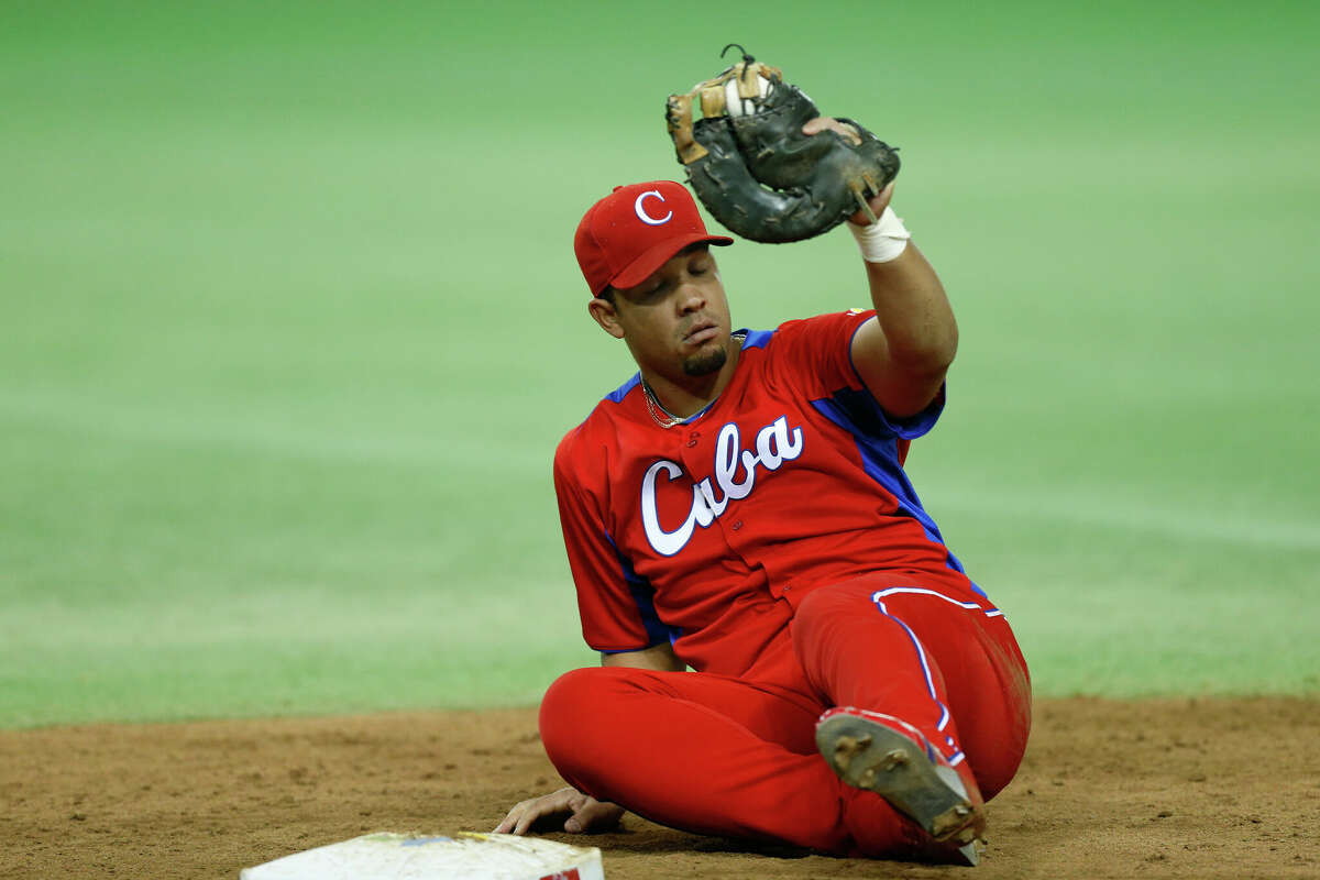 José Abreu Houston Astros baseball player action pose outline