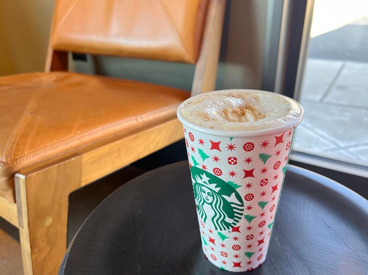 6 Starbucks Holiday Drinks Worth Ordering, According to Former Barista