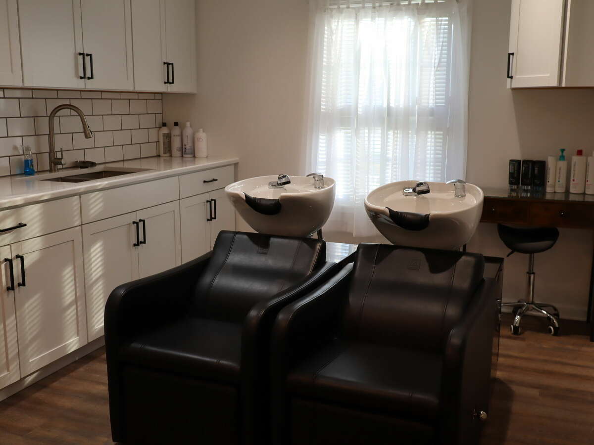 Womanowned Twisted Scissors Salon to open doors in Ballston
