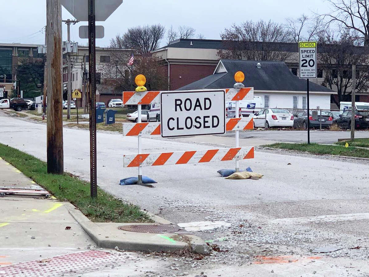 The road closure continues on North Buchanan Street from the corner of Hillsboro Avenue to the corner of East Vandalia Street. Additional work will occur on N. Buchanan, north of Hillsboro after the city council approved a resurfacing project from Hillsboro to E. Union St.