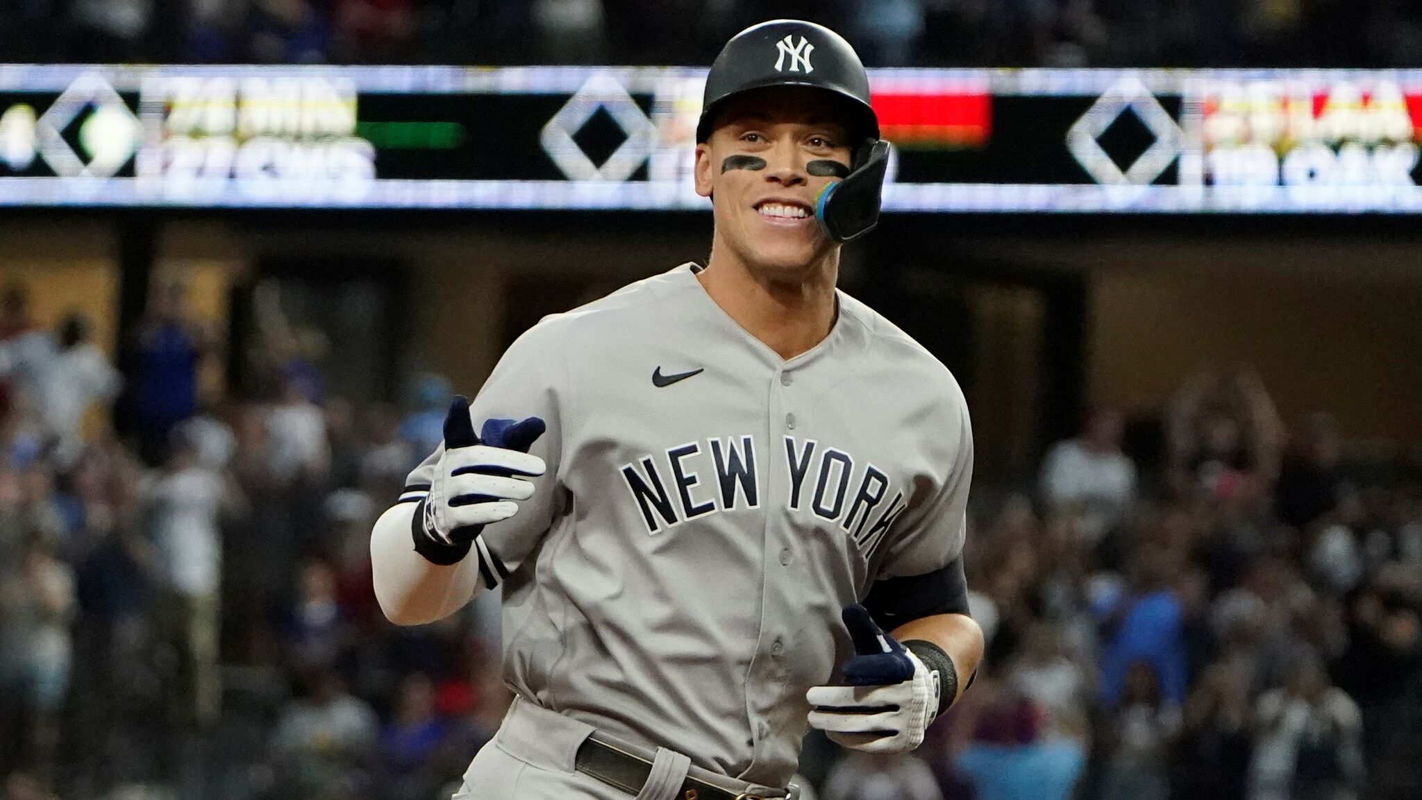 New York Giants - ALL RISE! Congrats Aaron Judge on making history ⚾️