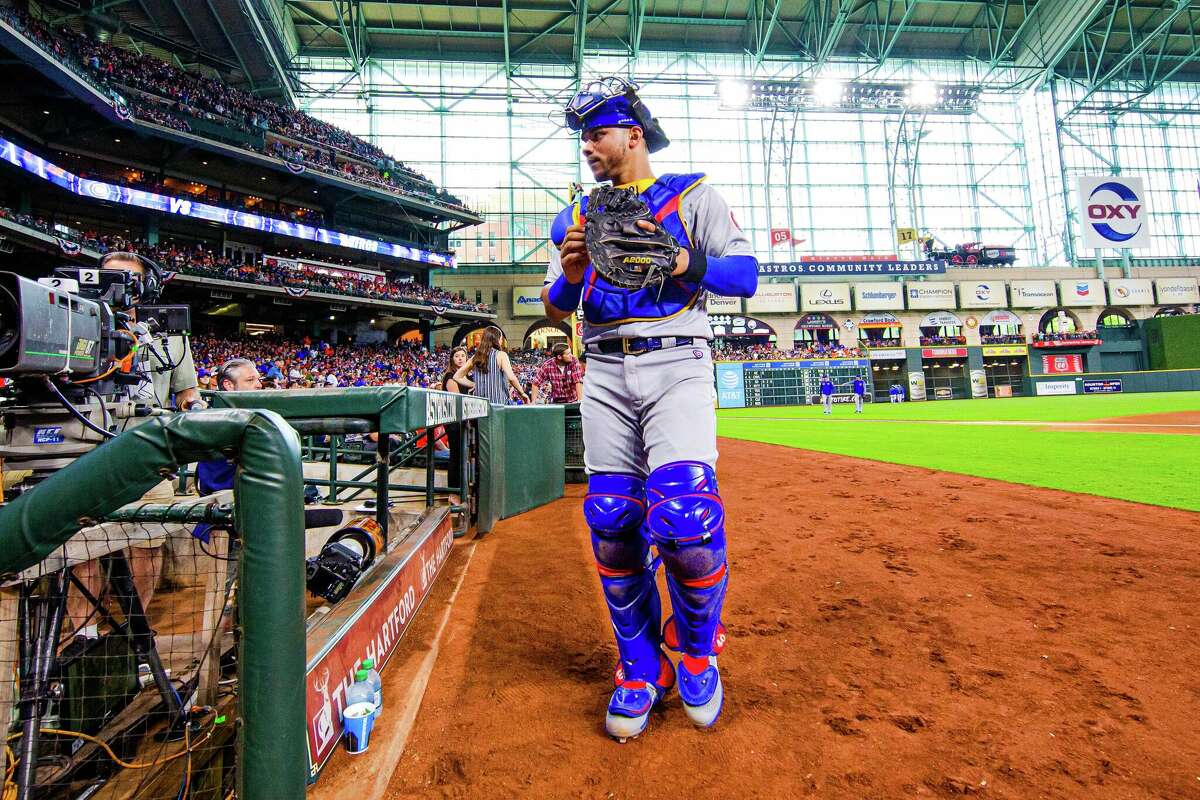 Chicago Cubs catcher Willson Contreras (40) heads to the dugout prior to a baseball game between the Houston Astros and the Chicago Cubs during a MLB baseball game at Minute Maid Park in May 27, 2019, in Houston, TX. Astros defeated Chicago Cubs 5-6. (Photo by Juan DeLeon/Icon Sportswire via Getty Images)