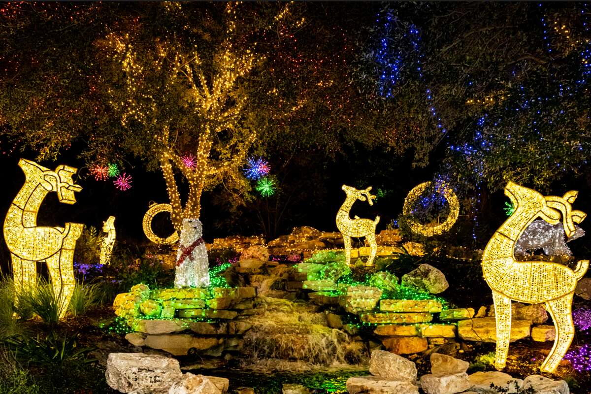 Photos San Antonio resort transforms into holiday inspired getaway