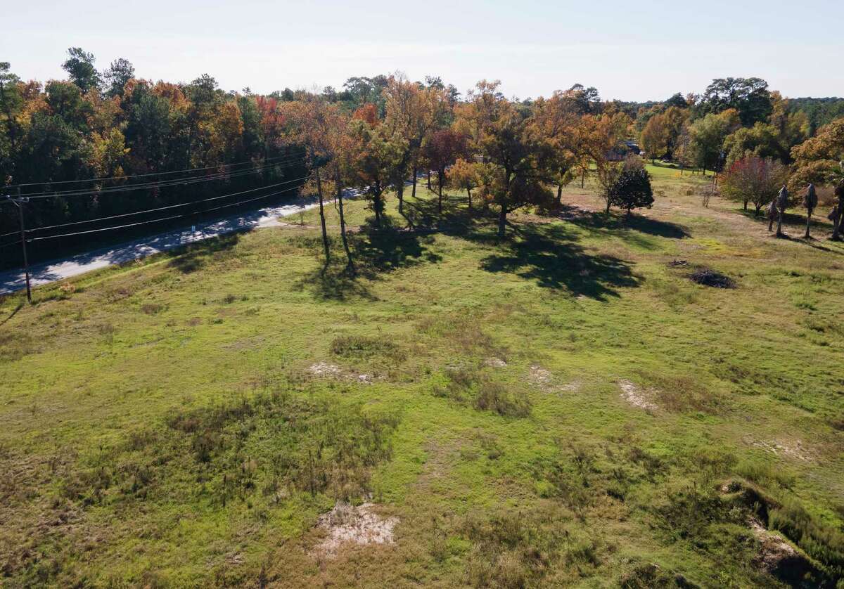 In a recent move to spur business, Oak Ridge North officials have annexed and rezoned a 7.7-acre business park. Oak Ridge North has 3,200 residents and borders The Woodlands and Shenandoah in south Montgomery County, which limits its extra-territorial jurisdiction, officials say.