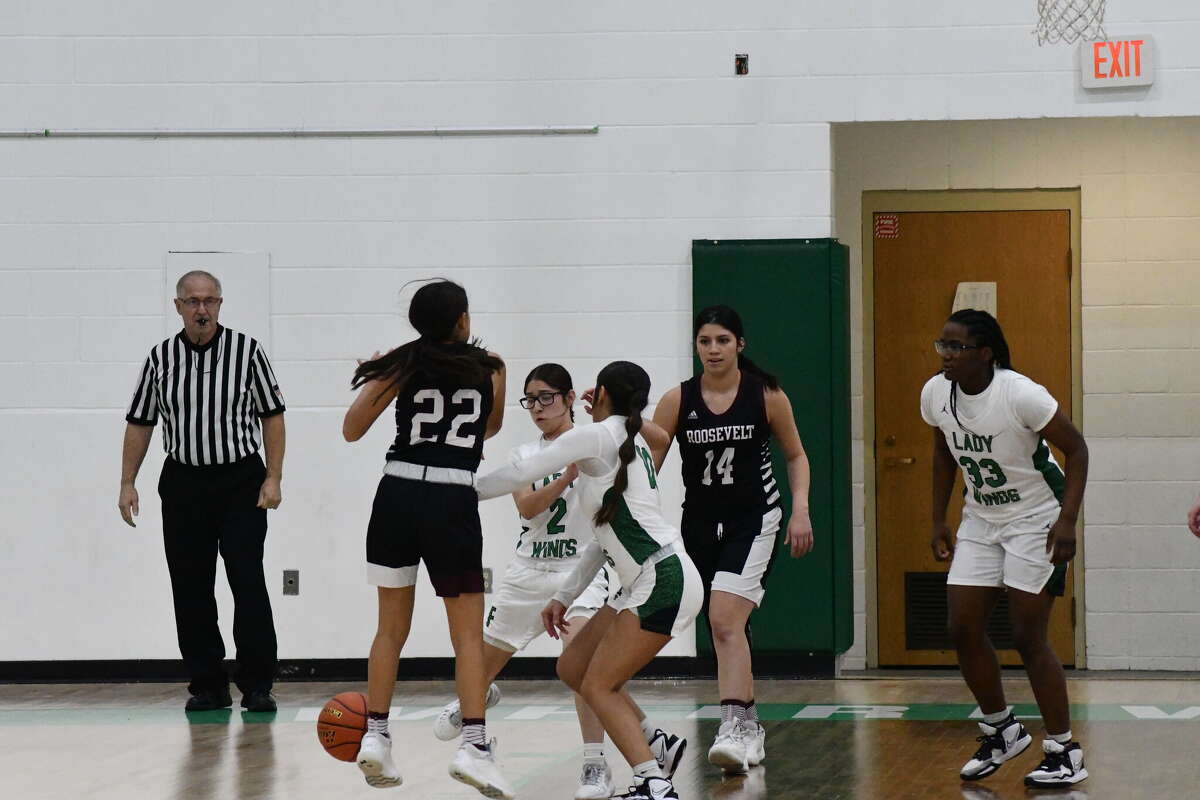 Floydada Whirlwinds breeze on past Lubbock Roosevelt Eagles in double