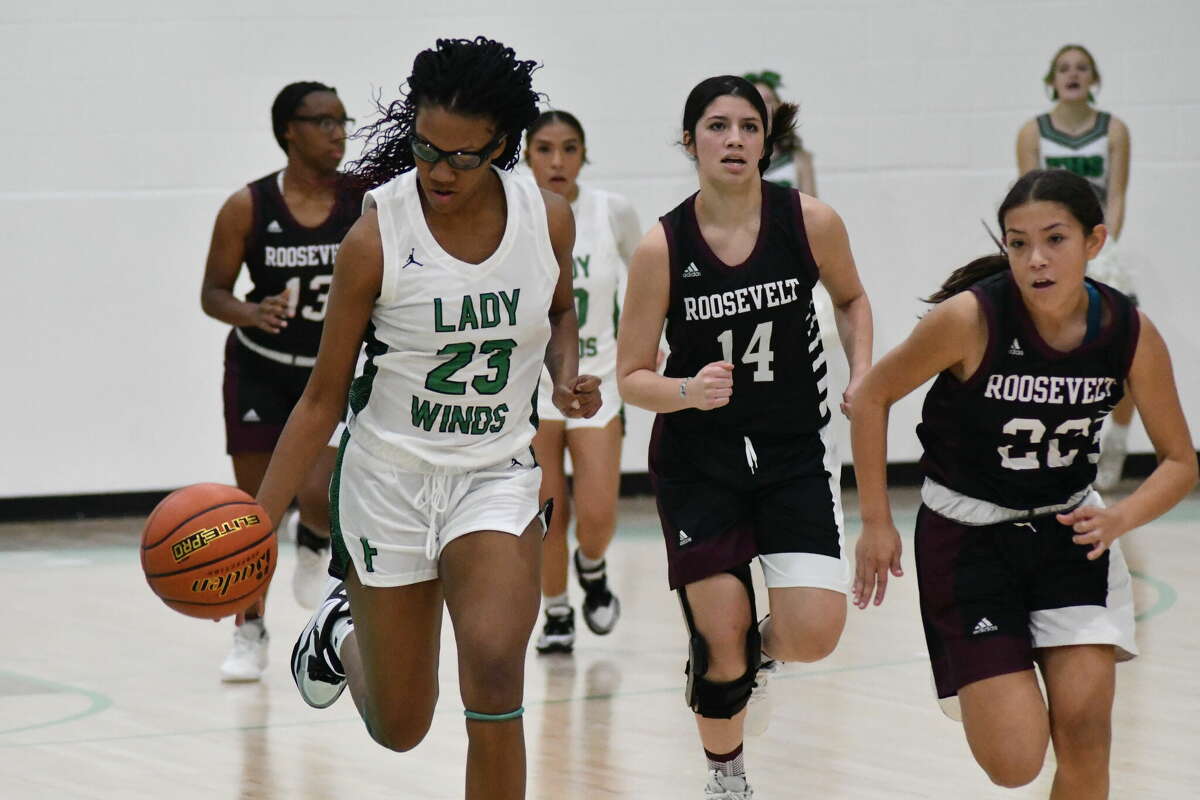 Floydada Whirlwinds breeze on past Lubbock Roosevelt Eagles in double