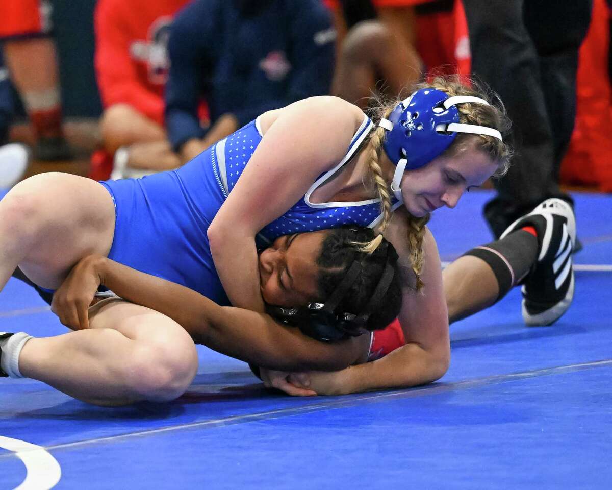 historic-night-for-section-ii-wrestling-with-first-girls-match-wednesday