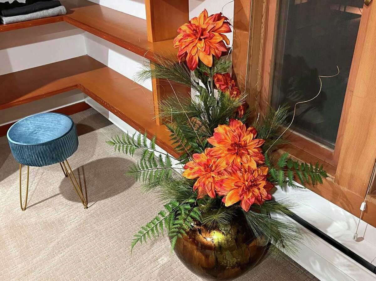 Zonta Homewalk features renovated and decorated Midland home