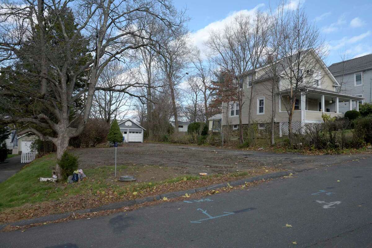 Norwalk home where 7yearold girl died in fire demolished