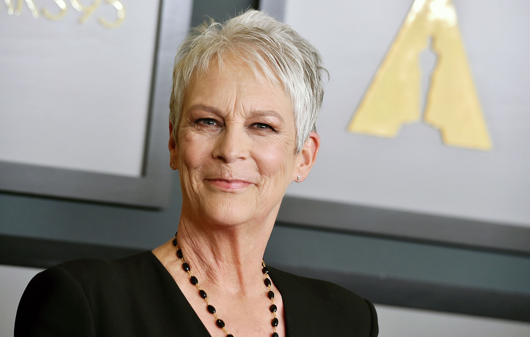 Jamie Lee Curtis to receive AARP Career Achievement Award