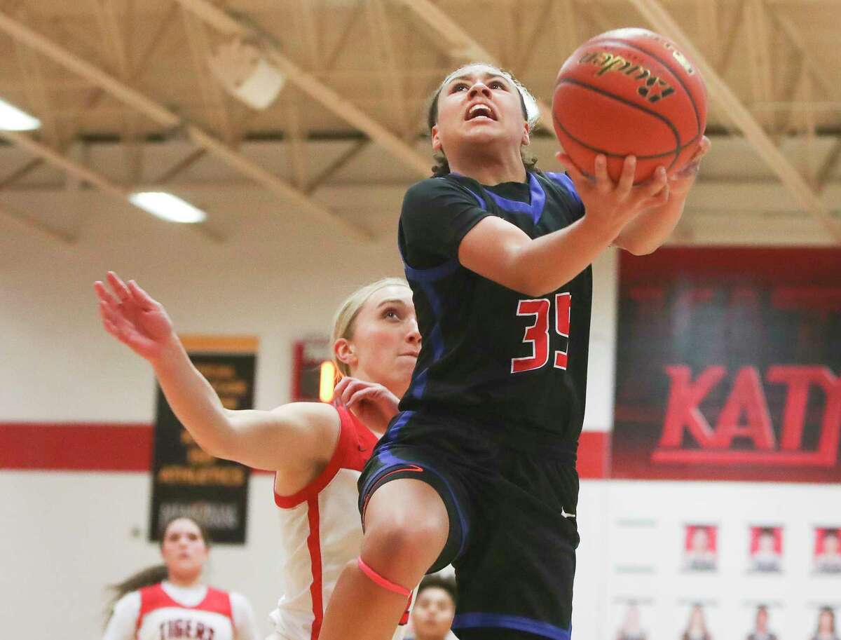 HOOPS ROUNDUP: Lady Cavs, War Eagles remain unbeaten