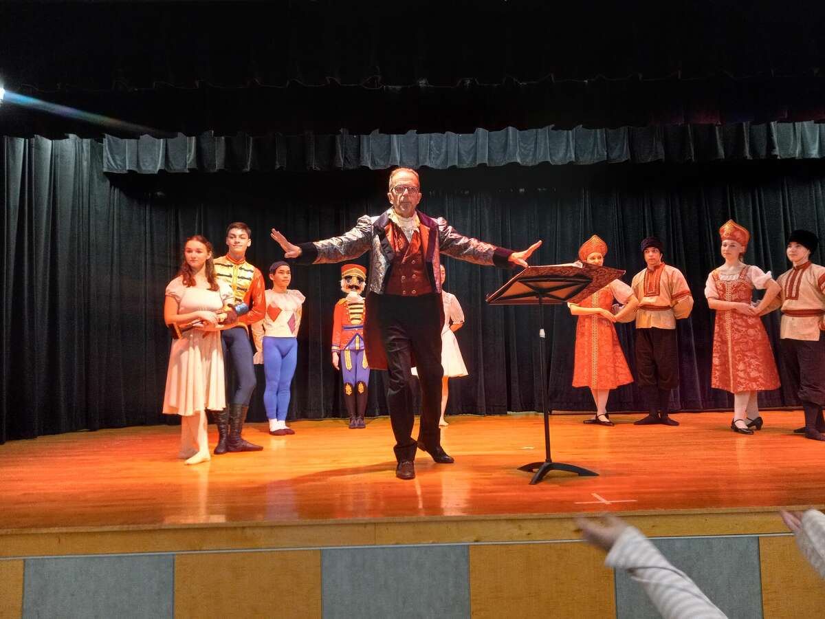 Torrington's Nutmeg Ballet dancers bring 'Nutcracker' to life for students