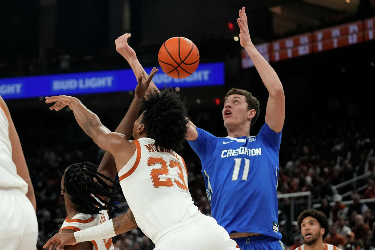 UT Longhorns Hold Of Creighton Bluejays To Stay Perfect