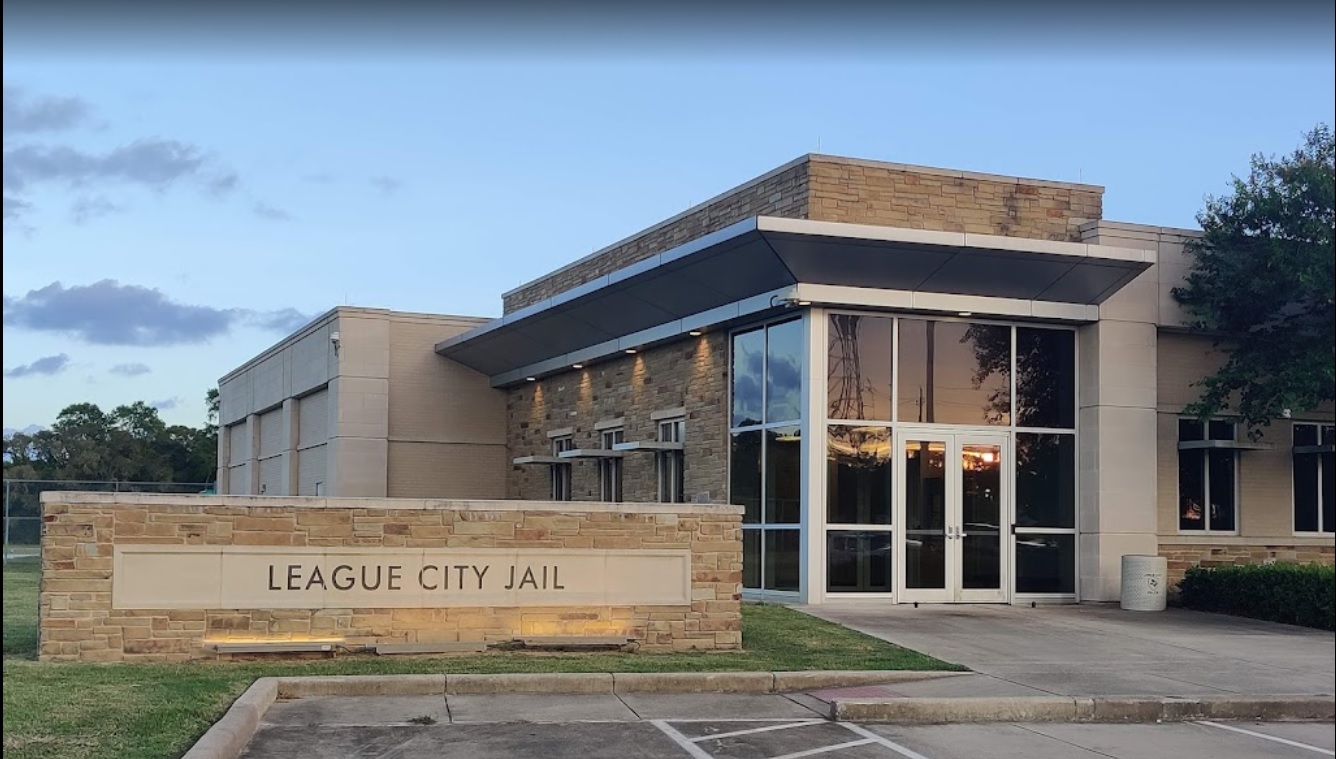 5 arrested in League City in multistate storage unit theft ring