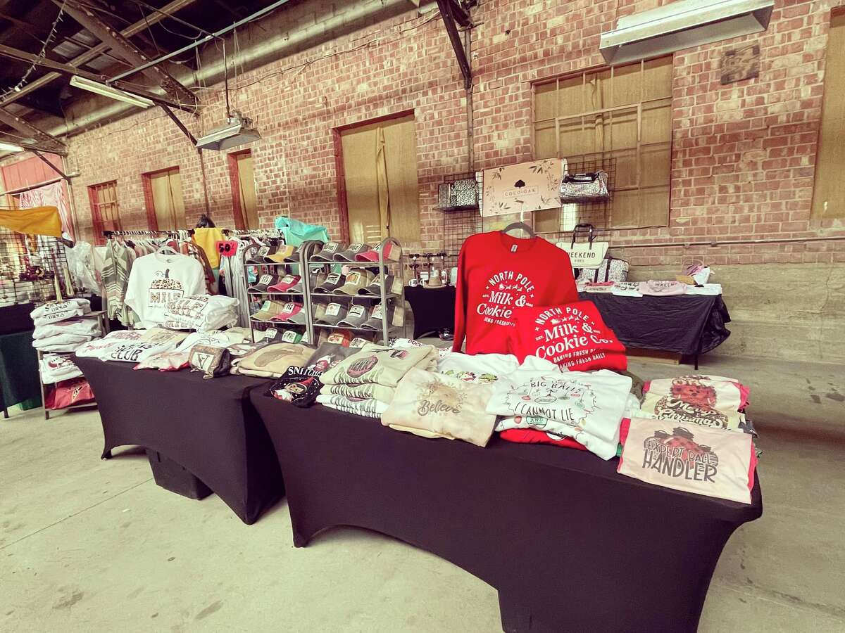 A Coco+Oak pop-up shop at the Grafton Flea Market. Coco+Oak clothing boutique’s Winter Wonderland event is planned 6-8 p.m. Wednesday, Dec. 7, at The Lovejoy, 401 Piasa St., in Alton. 