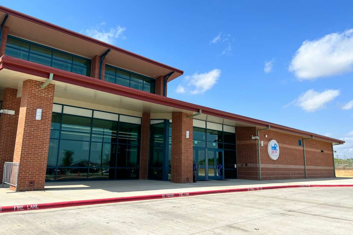 UISD to dedicate aquatic center to Carroll Summers