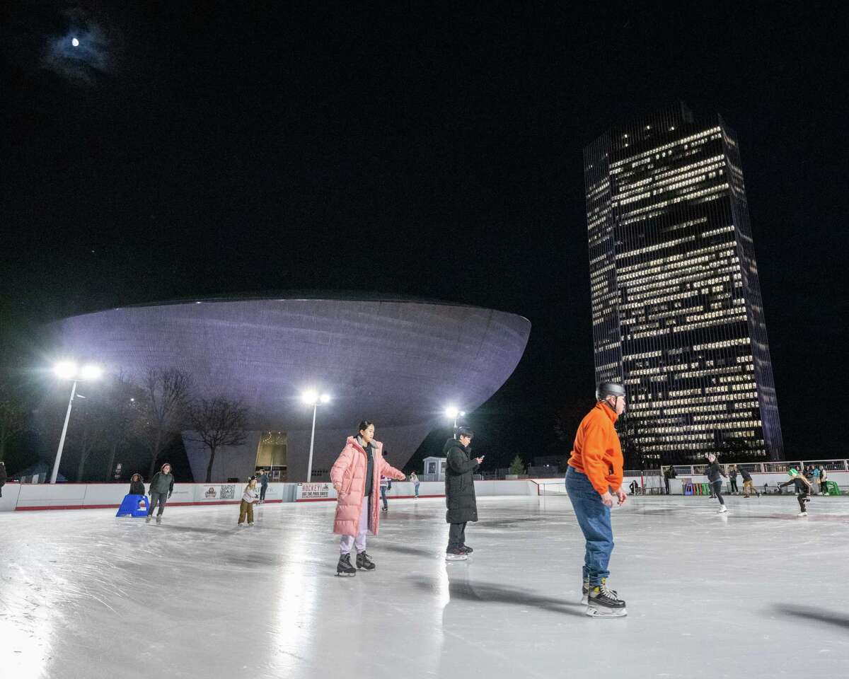 Empire State plaza skating rink now open
