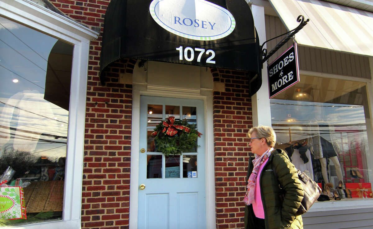 Darien Festival of Wreaths returns to local businesses