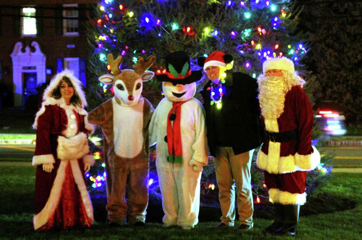 In photos: Greenwich gets into Christmas spirit with tree lighting at ...