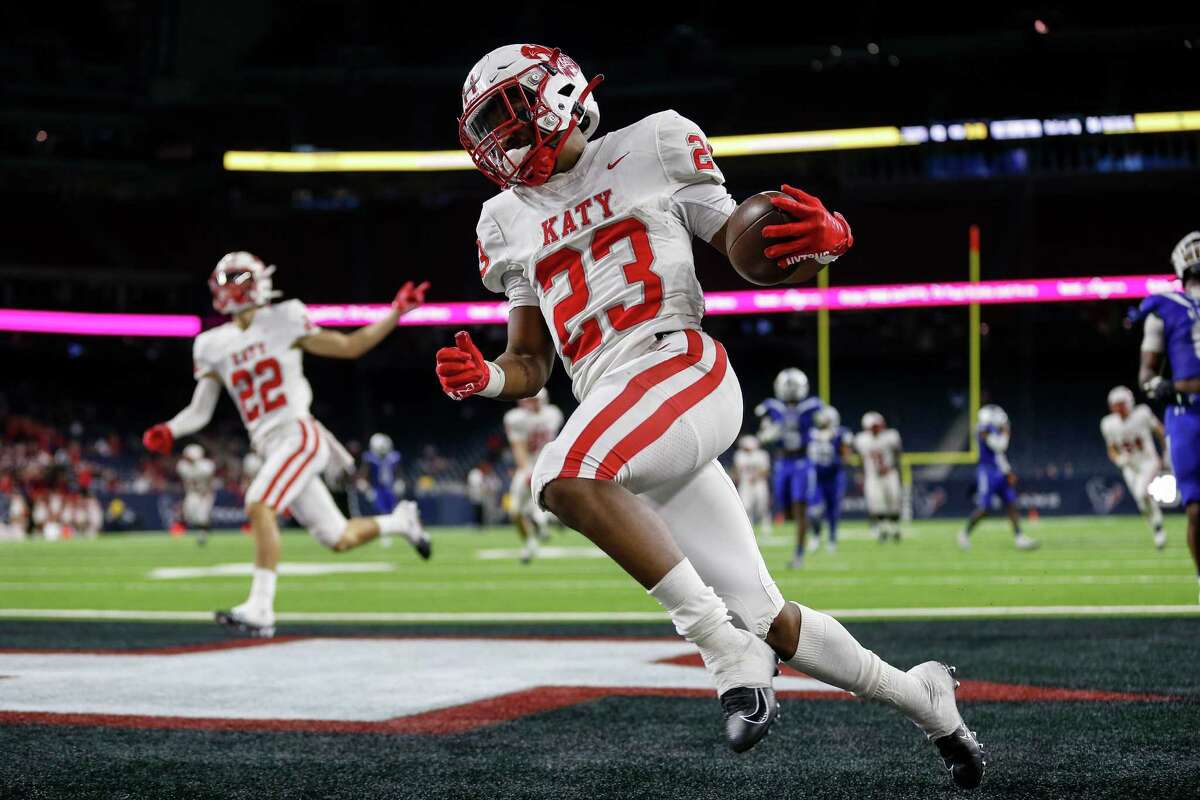 Preseason football rankings for Dallas-area 6A schools ahead of the 2023  season