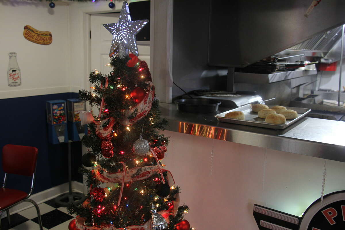 Elkton brings the Christmas spirit