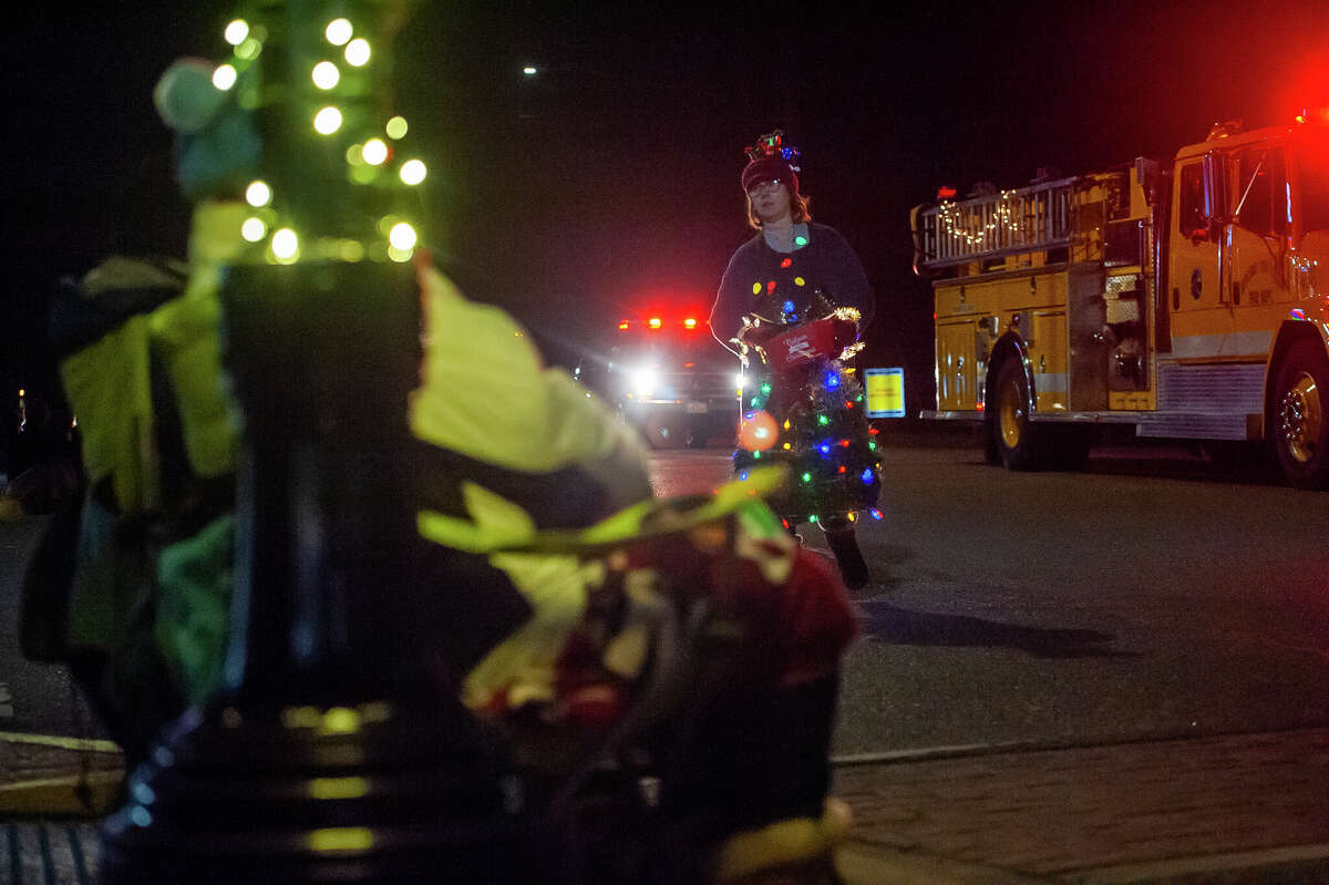 PHOTOS Sanford Shines during parade and Christmas tree displays