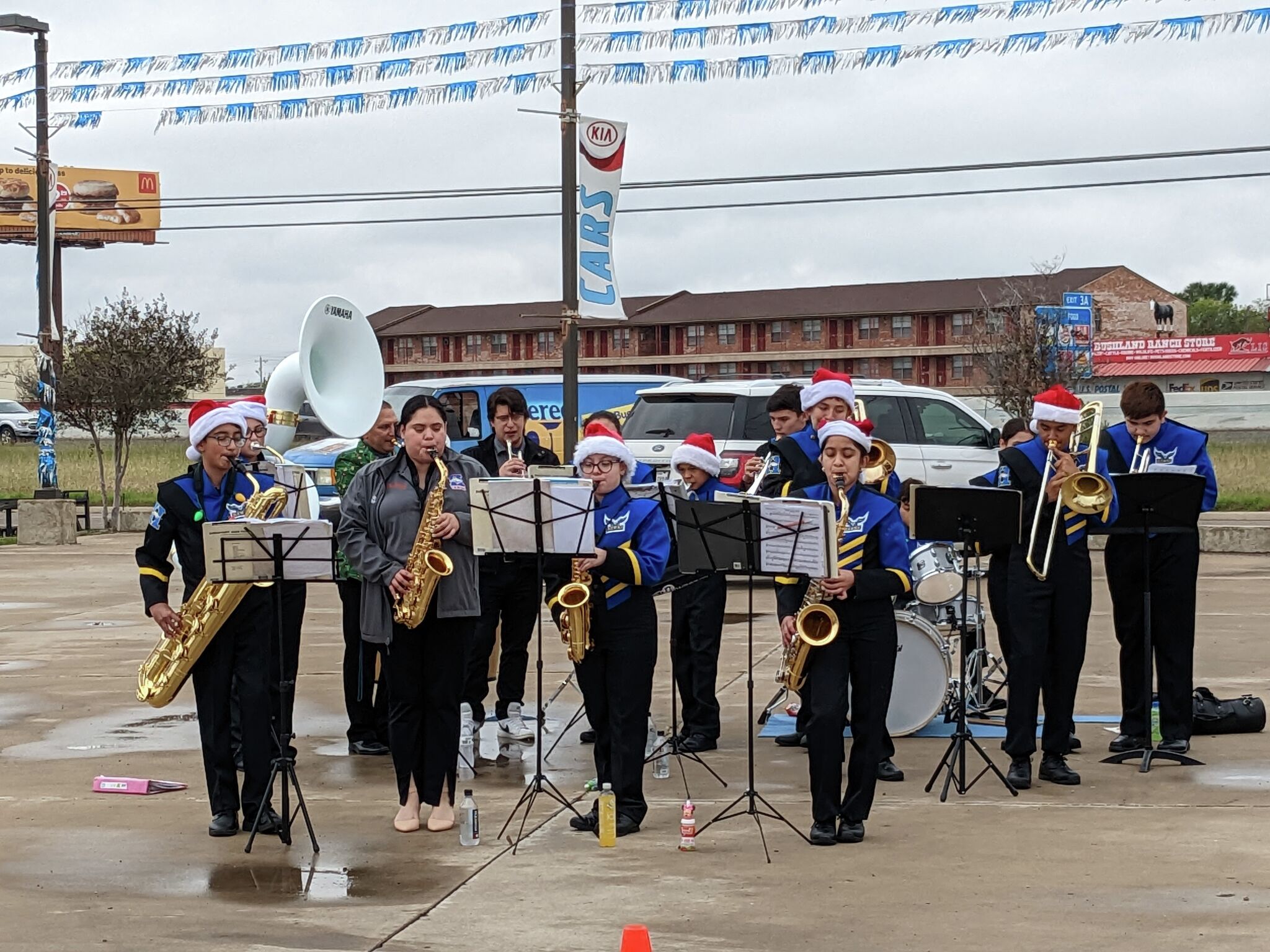 Locals donate supplies to Bethany House at Mission Give Laredo