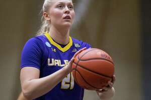 UAlbany women's basketball withstands surge from Dartmouth