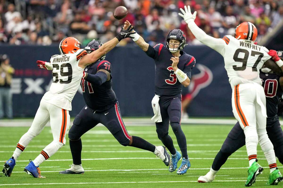 Houston Texans Offense lets down defense in loss to Browns