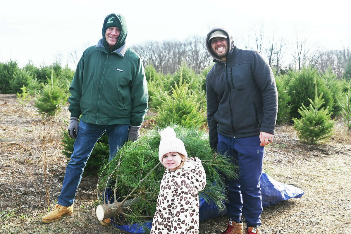Christmas tree shoppers headed to Shelton's Jones Family Farm for harvest-your-own and fresh-cut trees on Sunday, Dec. 4, 2022. Were you SEEN?