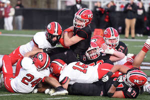 Groff's FGs, defense lift New Canaan past Cheshire, into L final