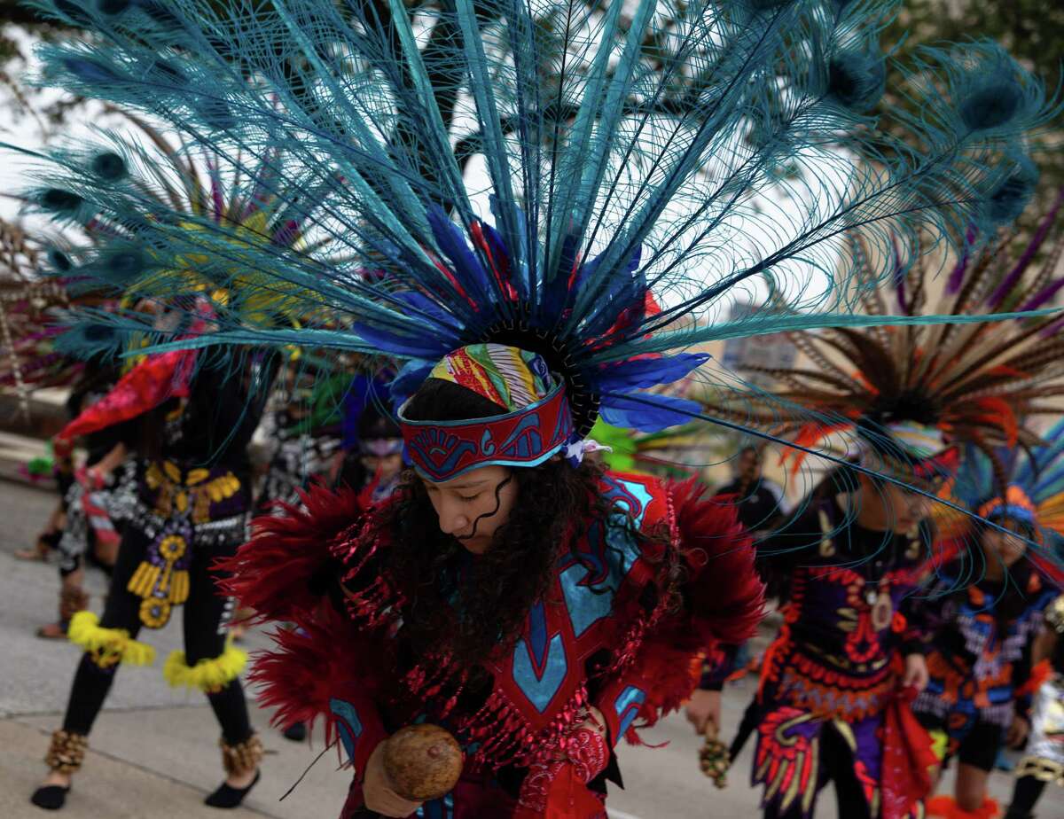 Hundreds dance their way to revived Virgen de Guadalupe Festival