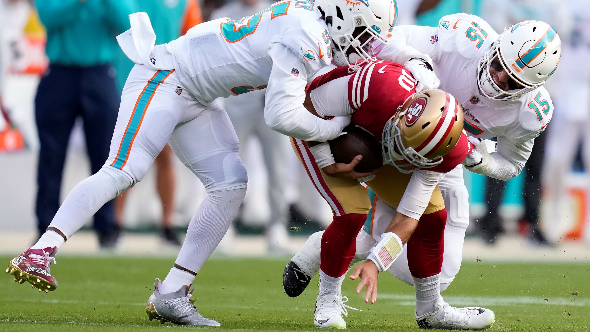 Purdy, defense lead 49ers past Fins; Garoppolo breaks foot