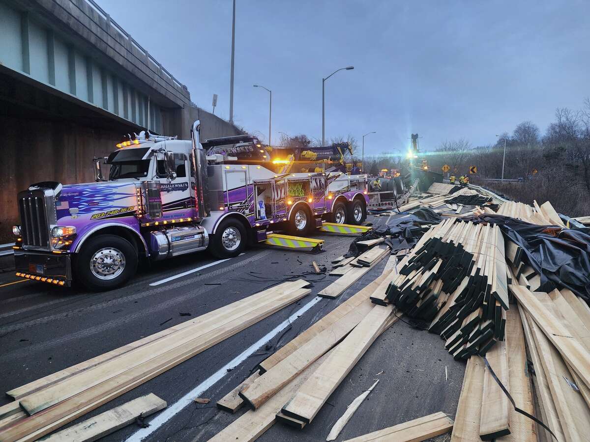 I 84 East Re Opened In Danbury After Tractor Trailer Crash 3461