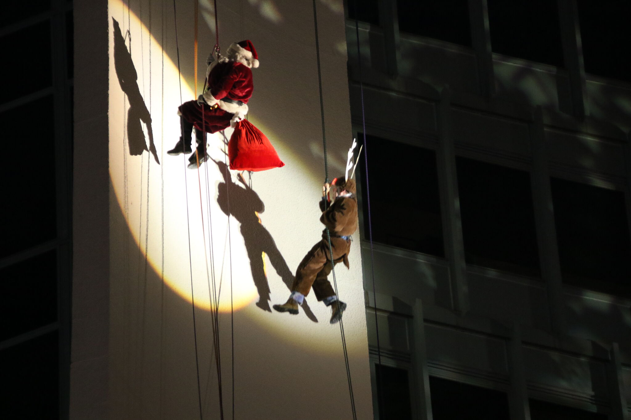 2024 Stamford Heights & Lights Santa to rappel down Landmark Tower