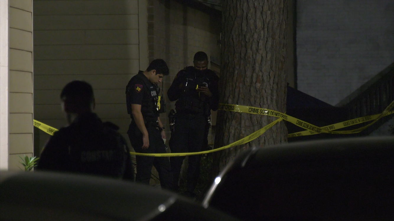 Man, woman dead in Harris County in apparent murder-suicide