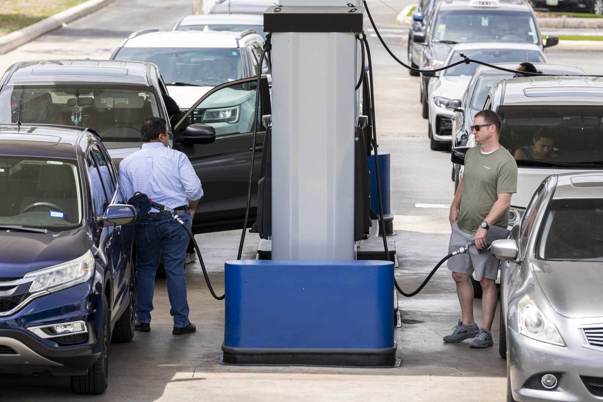 San Antonio gasoline price at $2.63 per gallon, still falling