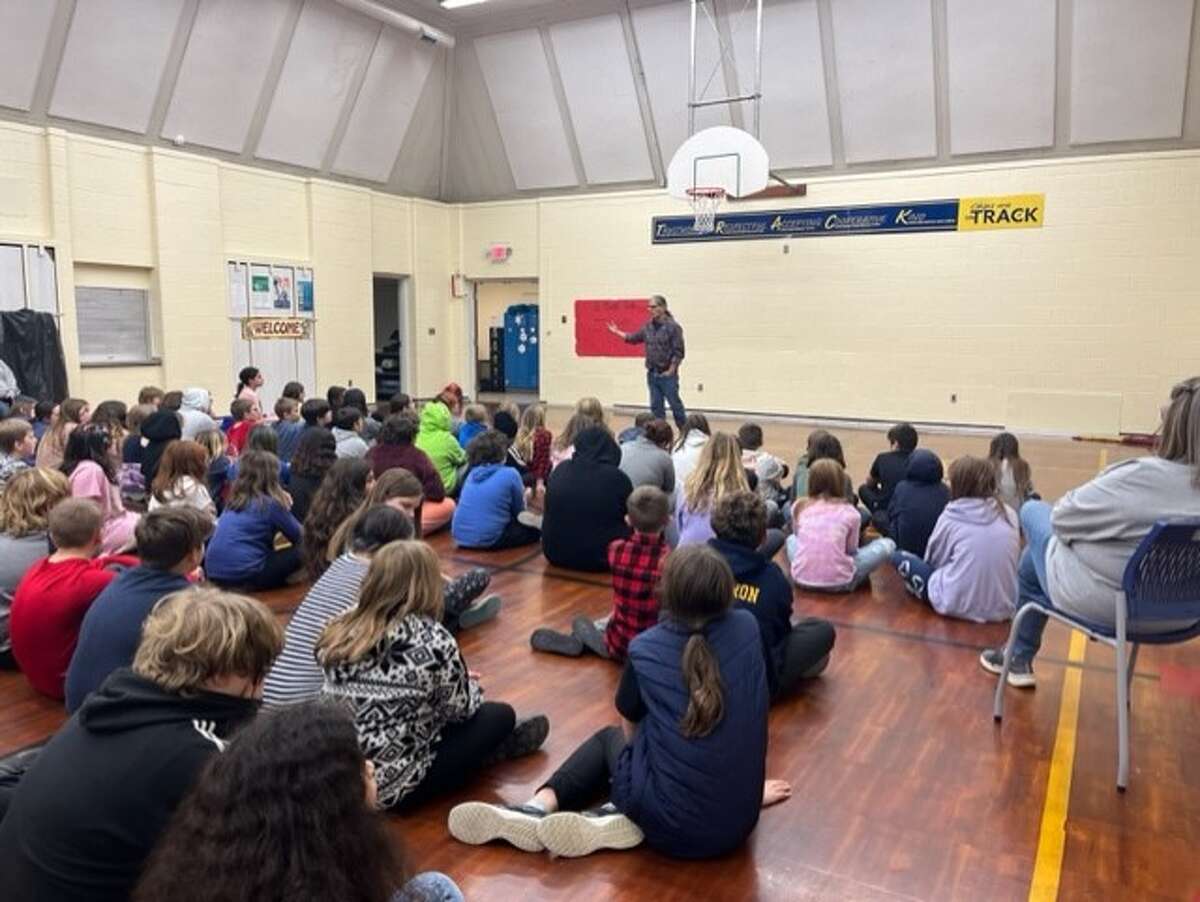 Little River tribe member, Al Metzger, visits Kennedy Elementary School