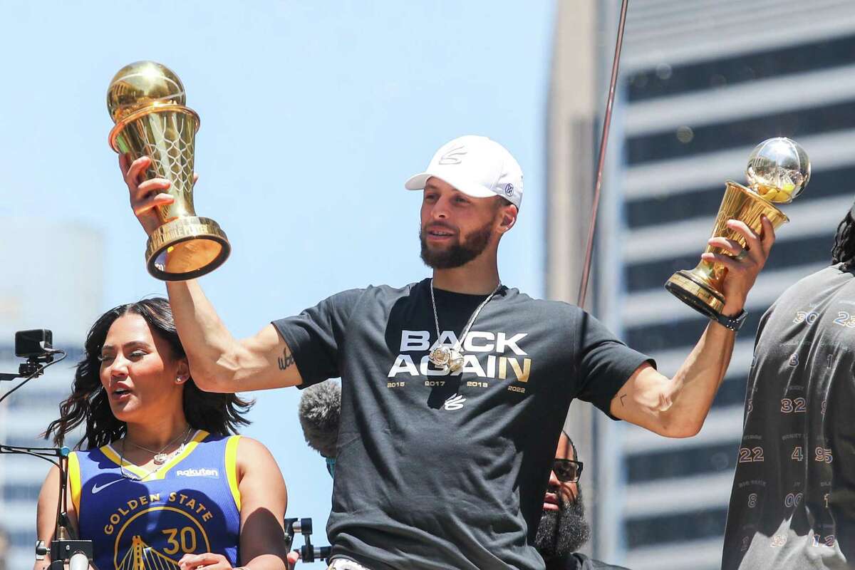 Steph Curry earns Finals MVP trophy after leading Warriors to title