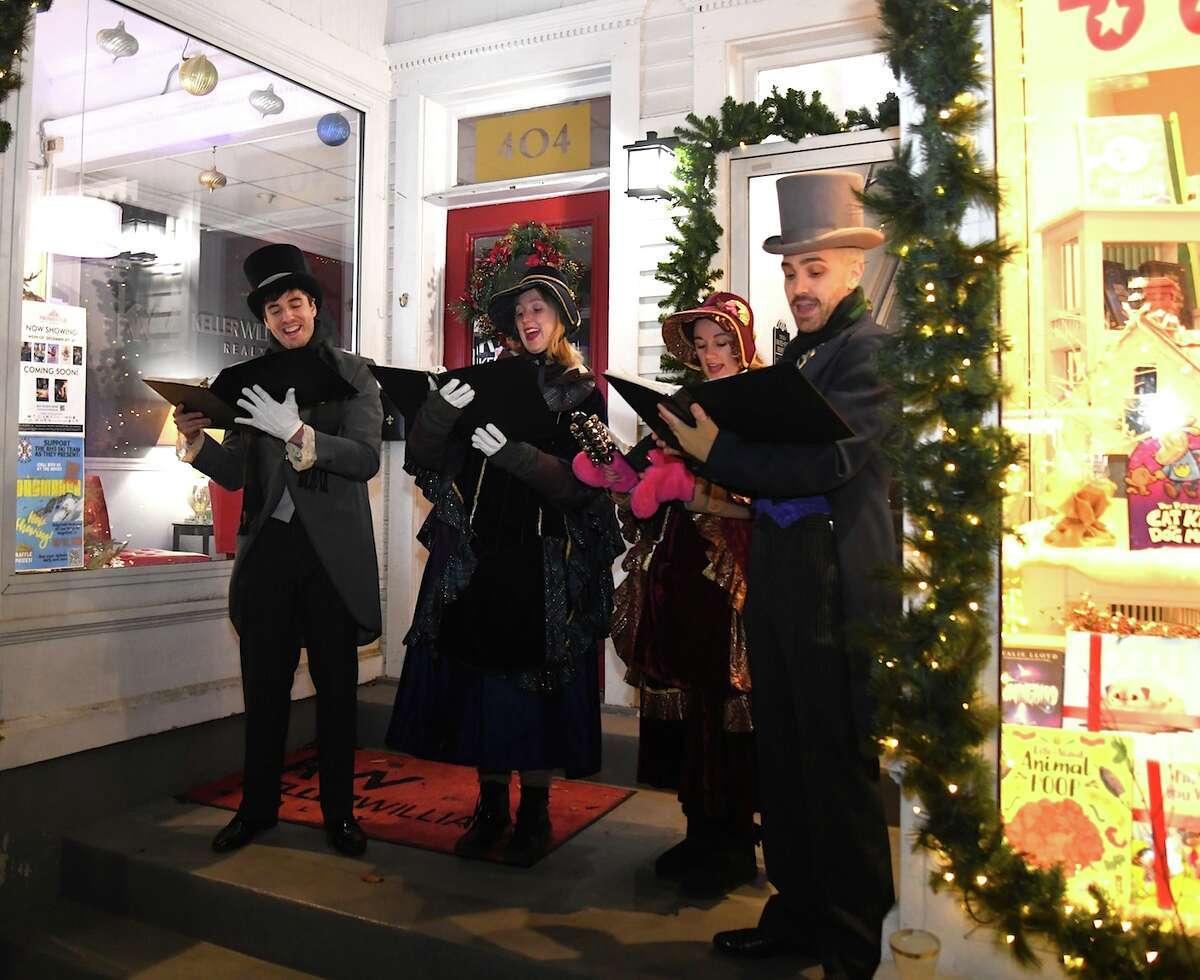 Ridgefield celebrates Christmas season with Holiday Stroll