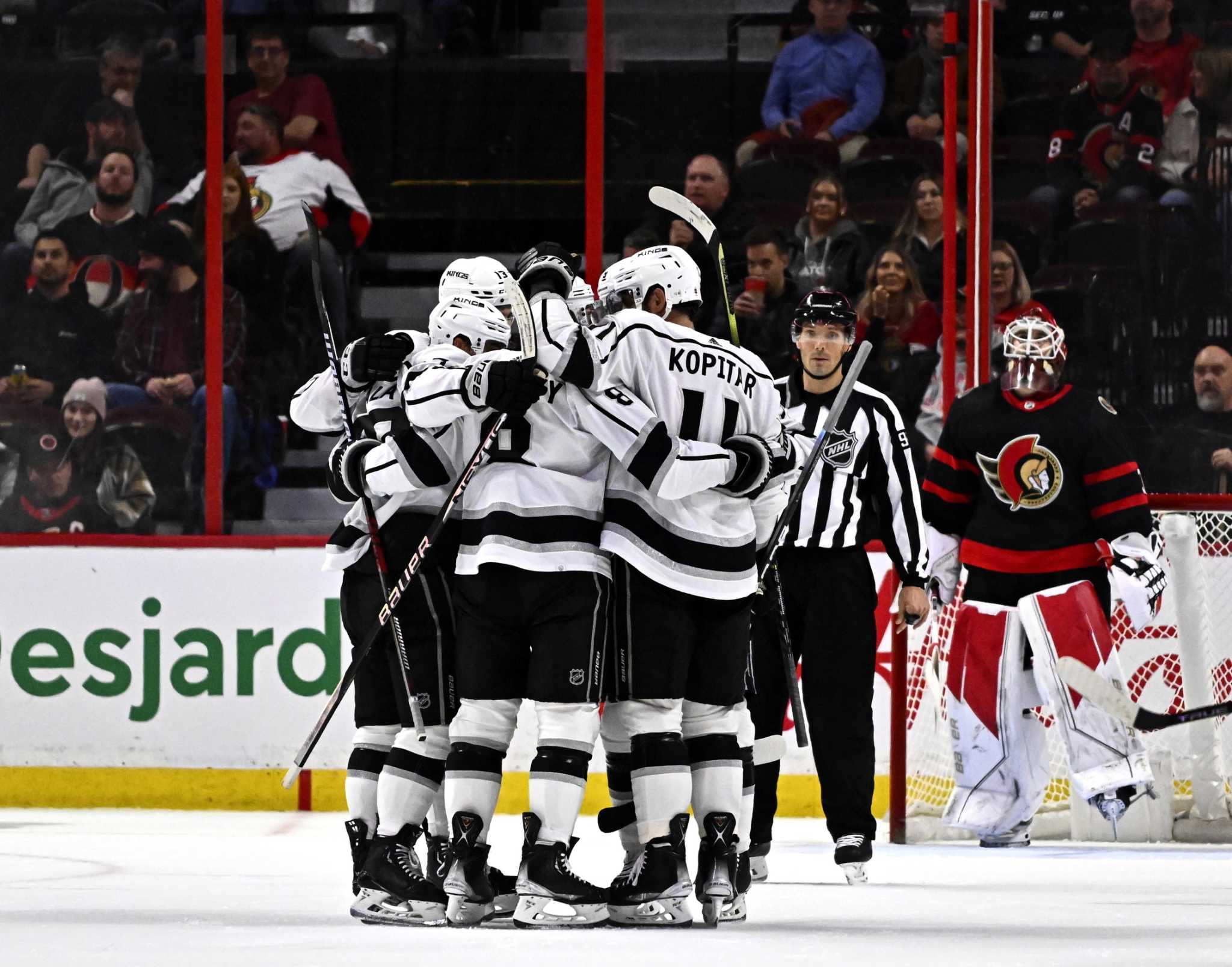 NHL roundup: L.A. Kings trounce Ottawa Senators