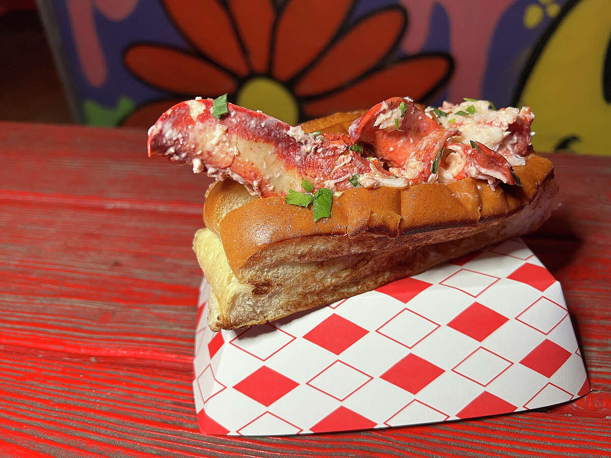 Lobster rolls worth a drive at Masshole food truck