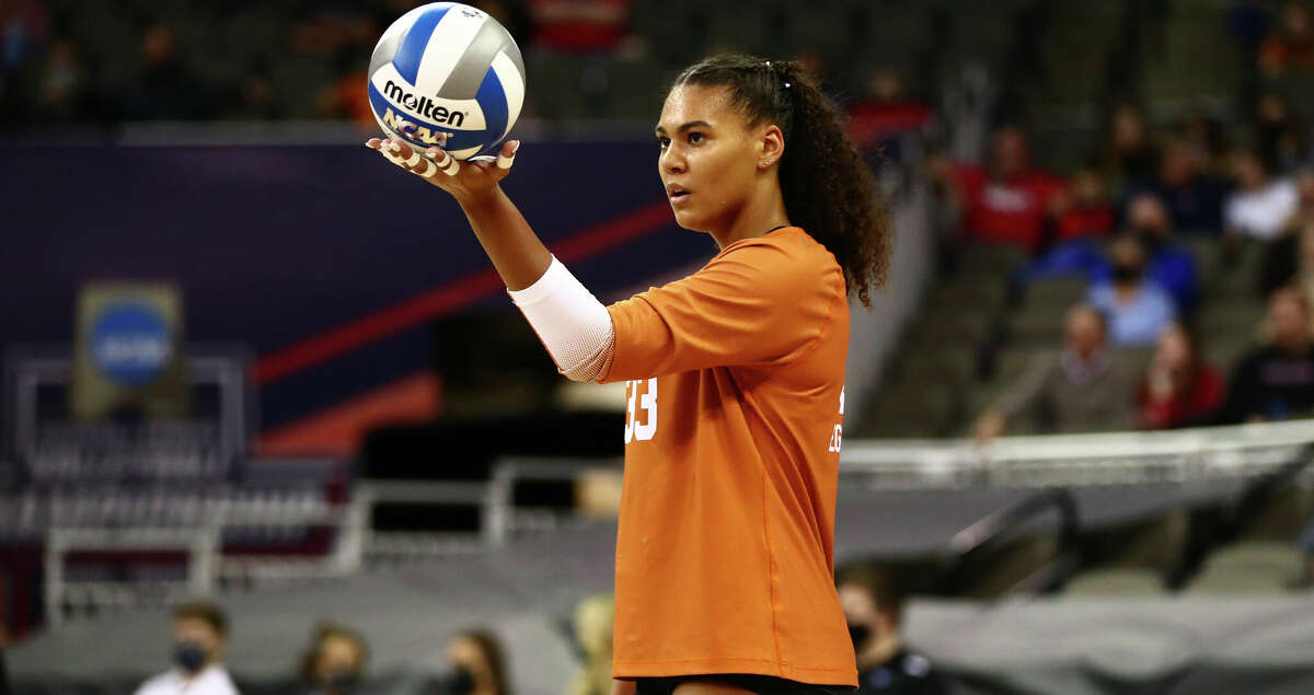 Texas Longhorns volleyball: Logan Eggleston named national player of the  yrear