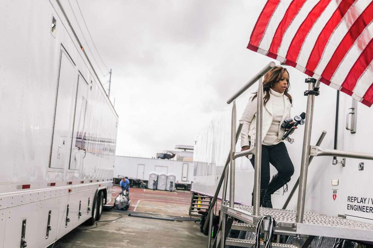 FOX NFL sideline reporter Pam Oliver interviews Miami Dolphins